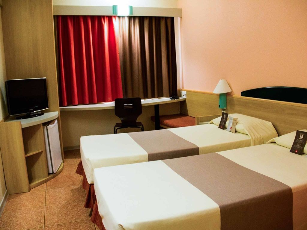 Ibis Navegantes Itajai Otel Oda fotoğraf